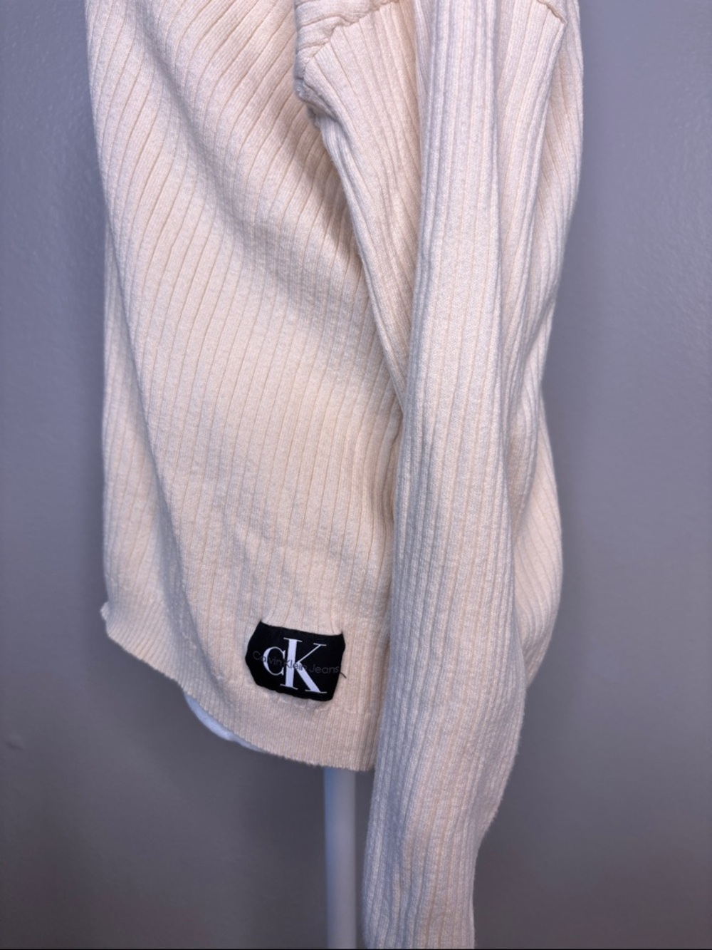 Calvin Klein Ribbed Sweater ‼️LISTING IS FOR SWEATER ONLY‼️ - Picture 7 of 8